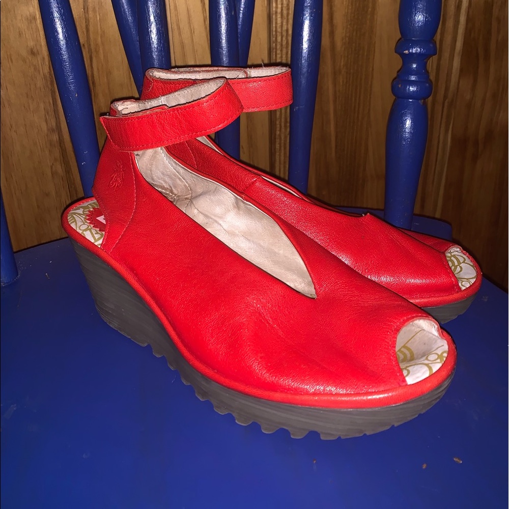 Fly London Yala Wedge size 39